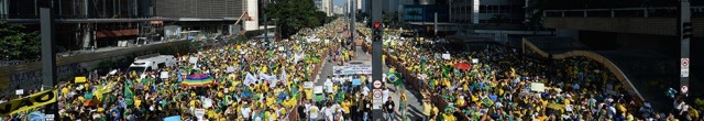 Los manifestantes tomaron la Avenida Paulista en la capital Sao Paulo / Foto Veja