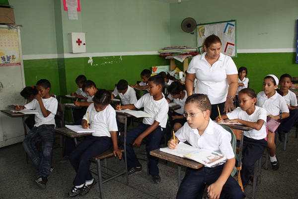 Federación Venezolana de Maestros pide que sea reprogramado el calendario escolar