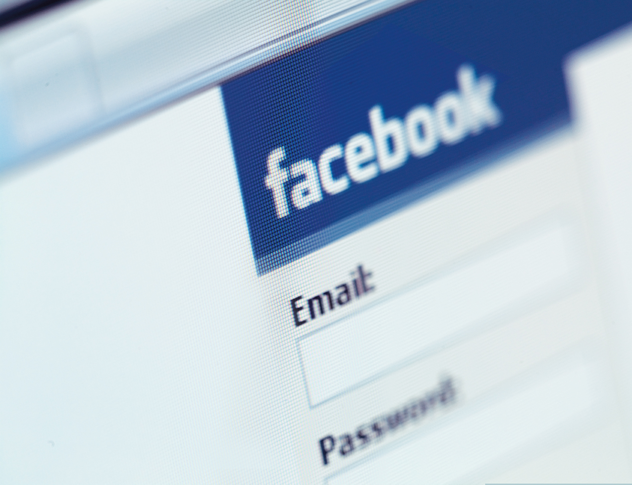 Británico, acusado de amenazar en Facebook con matanza en EEUU