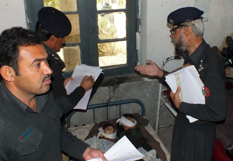 Atentado suicida de los talibanes en Pakistán deja 24 muertos
