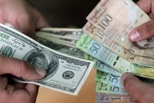 Empresarios aún esperan sistema para obtener divisas tras eliminación del Sitme