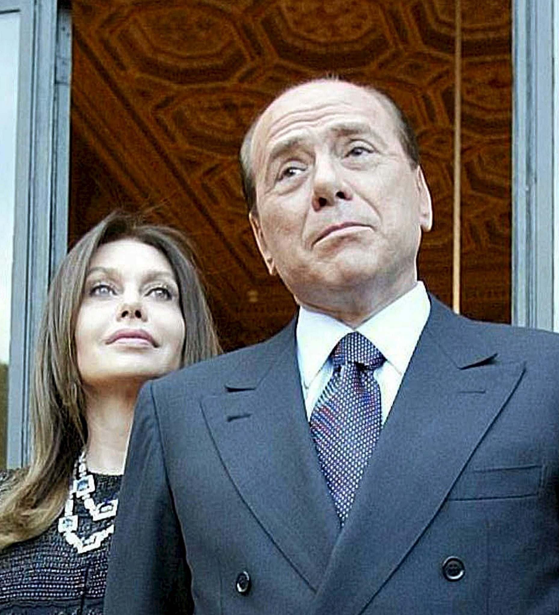 Piden 6 años de cárcel e inhabilitación perpetua a Berlusconi