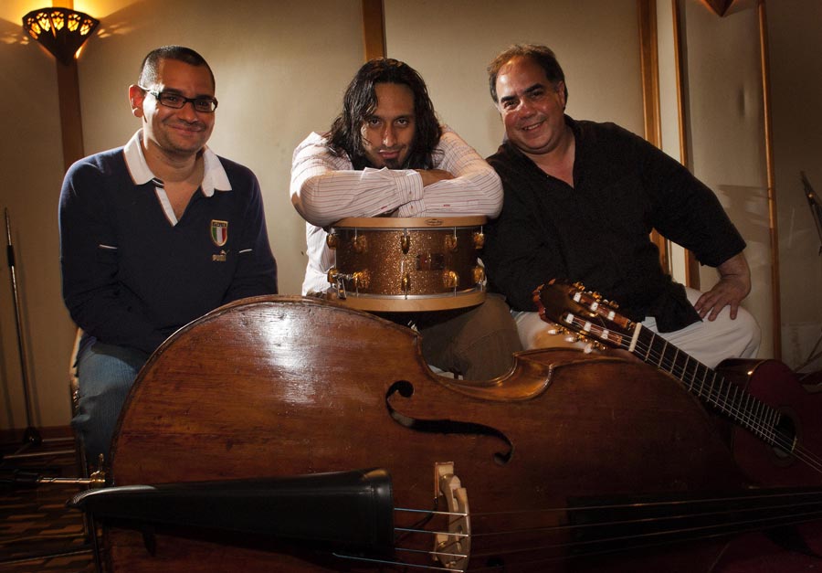 El trío de Aquiles Báez en concierto por un espacio para el cambio