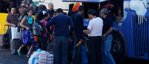 Así está el terminal de La Bandera este domingo (FOTOS)