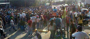 GN intenta dispersar marcha al CNE de Barinas (Foto)