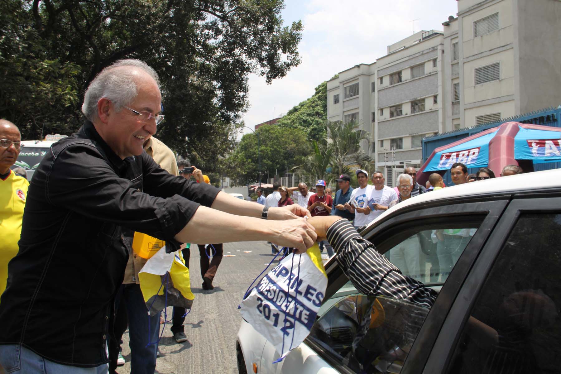 Más de 33 mil personas protegerán votos para Capriles en Caracas