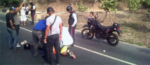 Motorizado arrollado en la Autopista Caracas – La Guaira (Foto)