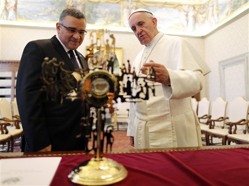 El papa recibe al presidente de El Salvador