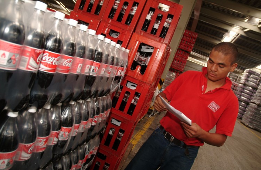 Coca Cola Venezuela suspende la producción por falta de azúcar