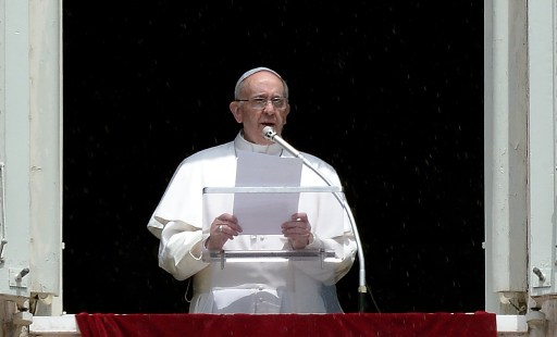 Papa pide escuchar a los que lloran, sufren y mueren por la violencia