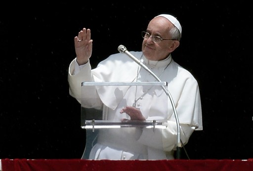 El Papa asegura que una Iglesia rica envejece y no tiene vida