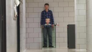 Un físico y su hijo crean una capa de invisibilidad