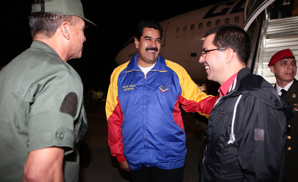 Maduro regresó a Venezuela tras gira por Europa