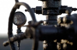 El petróleo venezolano bajó 5,07 dólares y cerró la semana en 77,65