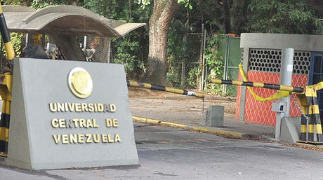Cerrado el único acceso vehicular al Hospital Universitario por protesta