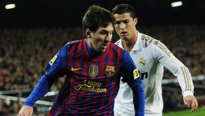 Messi y Ronaldo se caen a golpes en un ring de Lucha Libre (Video)