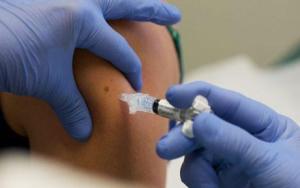 Adultos mayores ya se pueden vacunar contra el neumococo