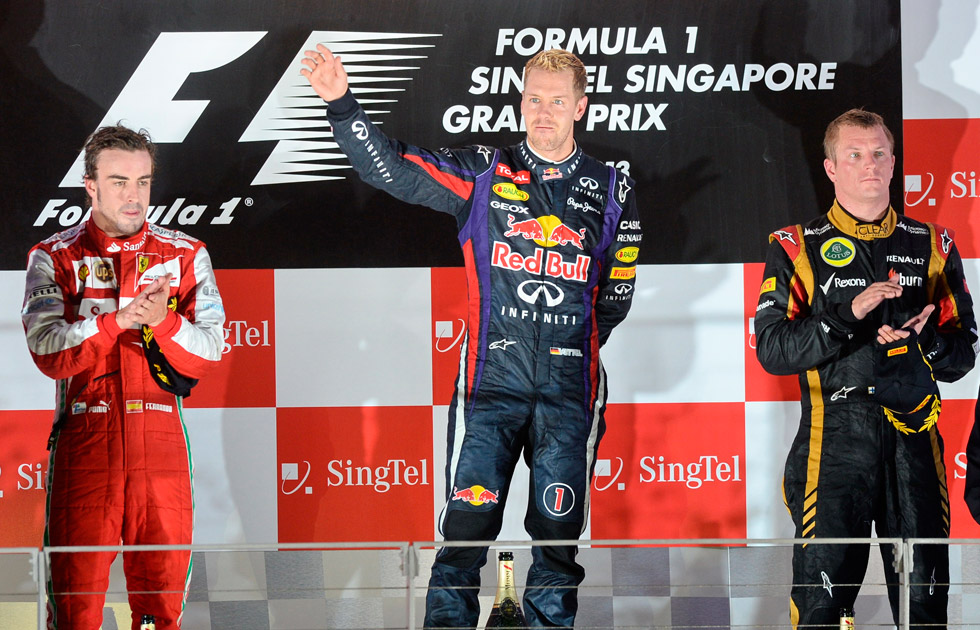 Vettel gana el GP de Singapur por delante de Alonso y Raikkonen