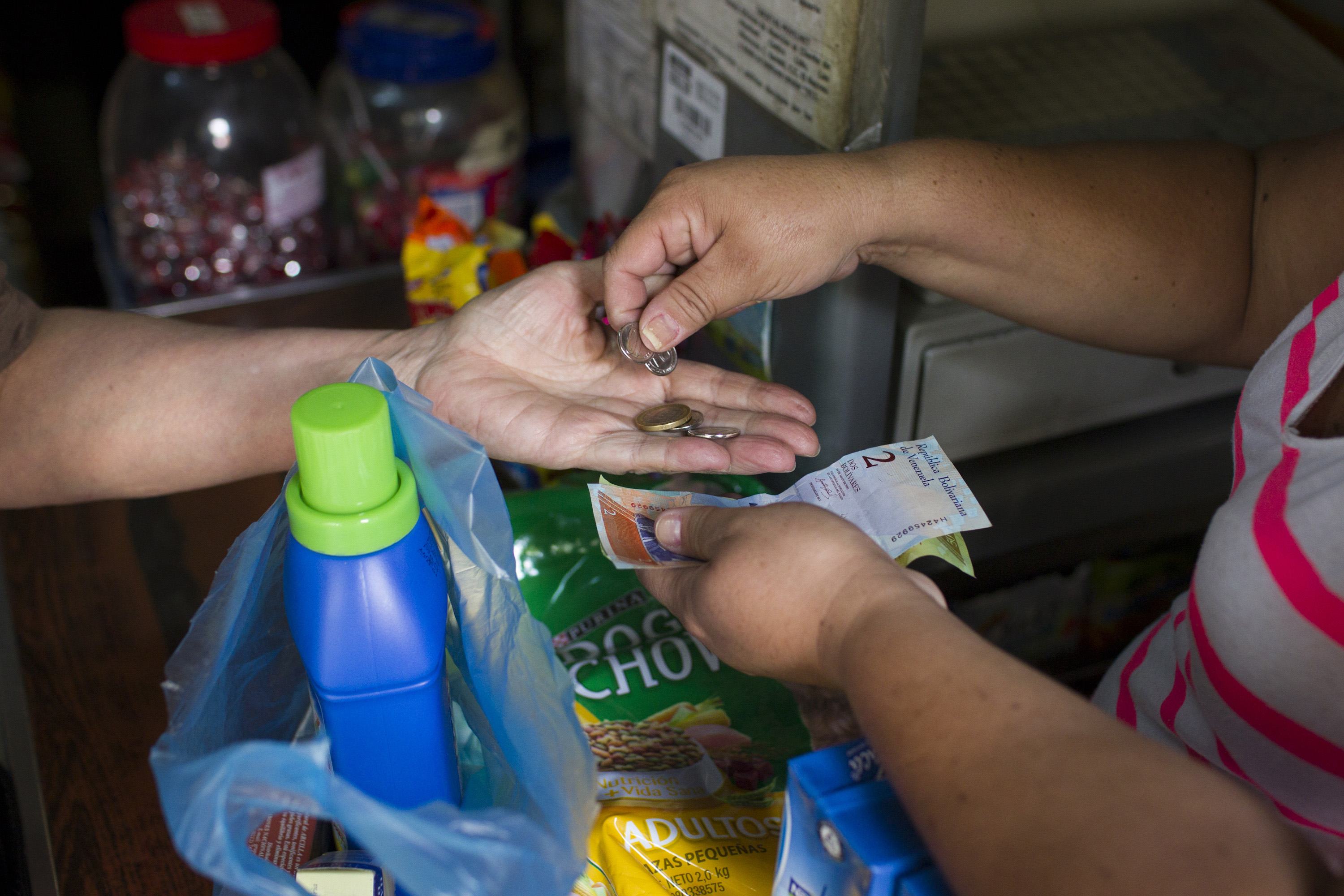 Inflación anualizada venezolana la más alta de la región (56,3%) e índice de escasez de enero subió a 28%