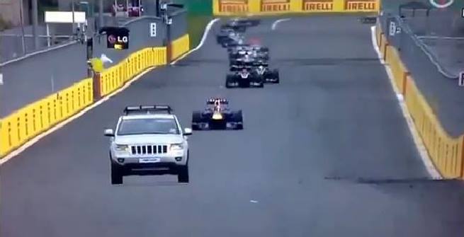 Jeeperos del mundo pueden alardear con esta foto que lideraron la F1 (WTF + toyoteros)