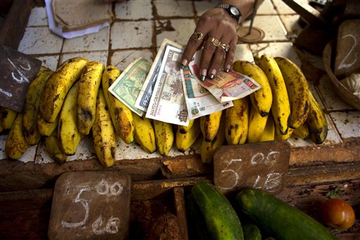 Régimen cubano inicia las ventas en divisas como nueva estrategia para paliar la crisis