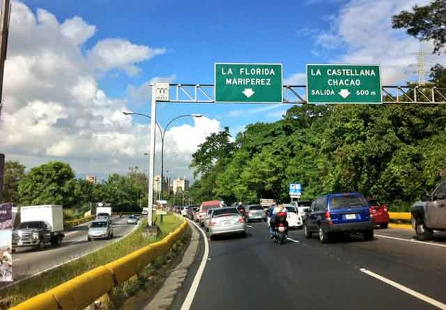 Fuerte choque en la Cota Mil genera retraso