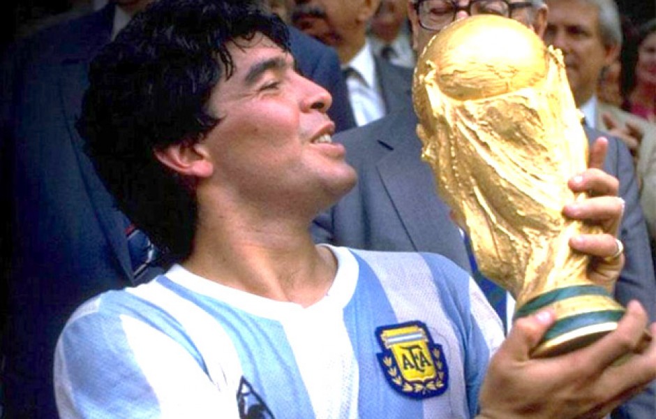 Diego Armando Maradona cumple 53 años