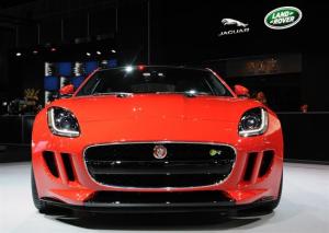 Jaguar lanzó su última “fiera”, el F-Type Coupe (Fotos)