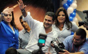 Juan Orlando Hernández encabeza elección presidencial de Honduras