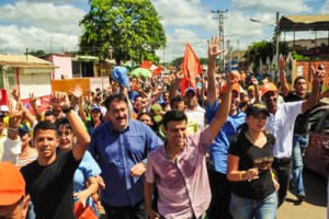 Leopoldo López: Los #Batequebraos del Gobierno juegan a la destrucción nacional