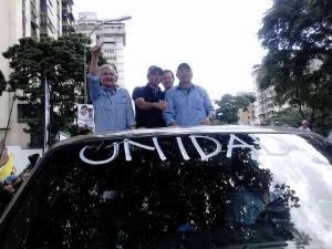 Aparece Capriles en la Gran Caravana de la Unidad