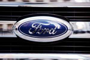 Ford teme que situación en Venezuela afecte ganancias en 2014