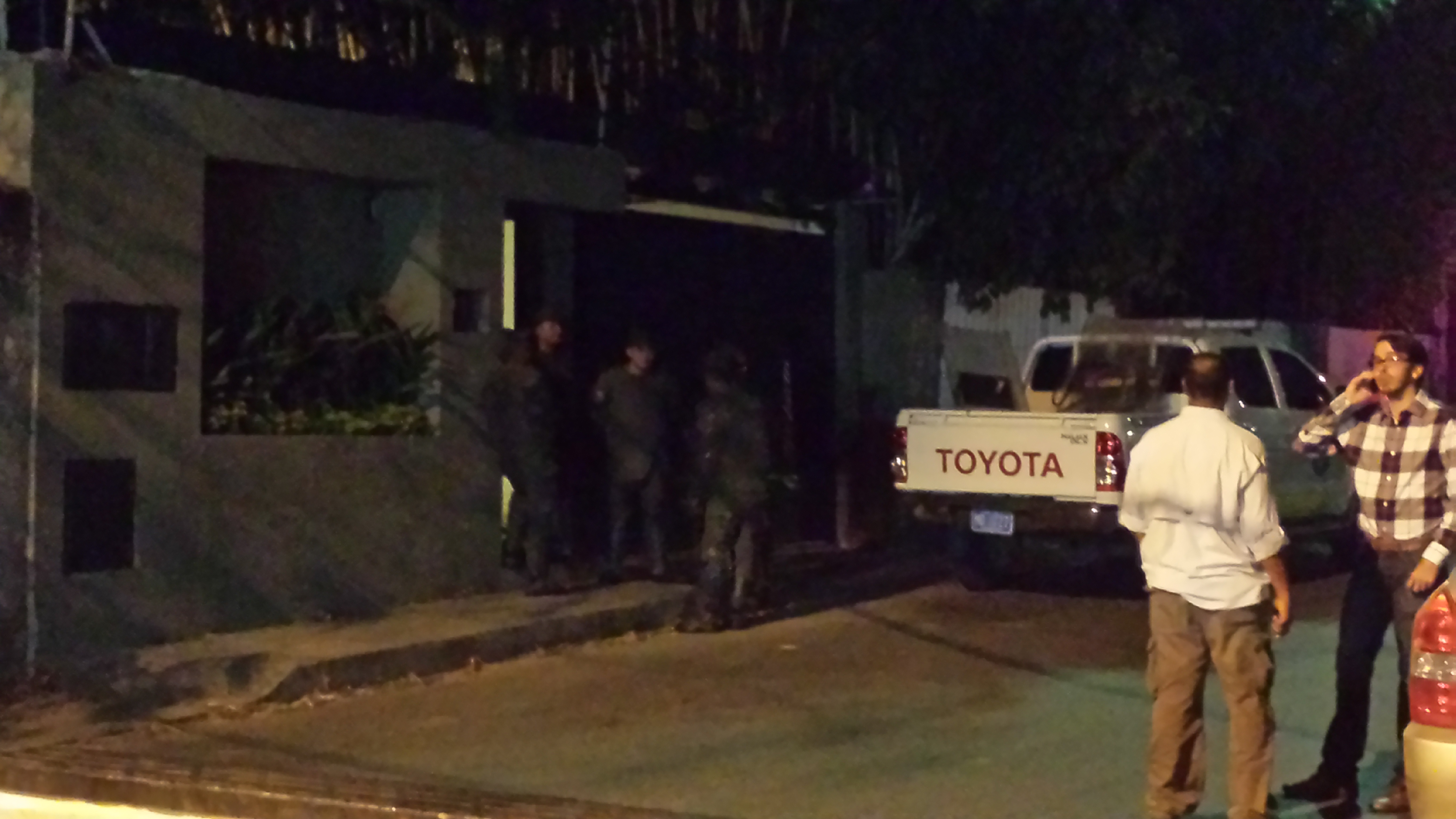 Así allanaron las casas de Leopoldo López y de sus padres (Fotos + Video)