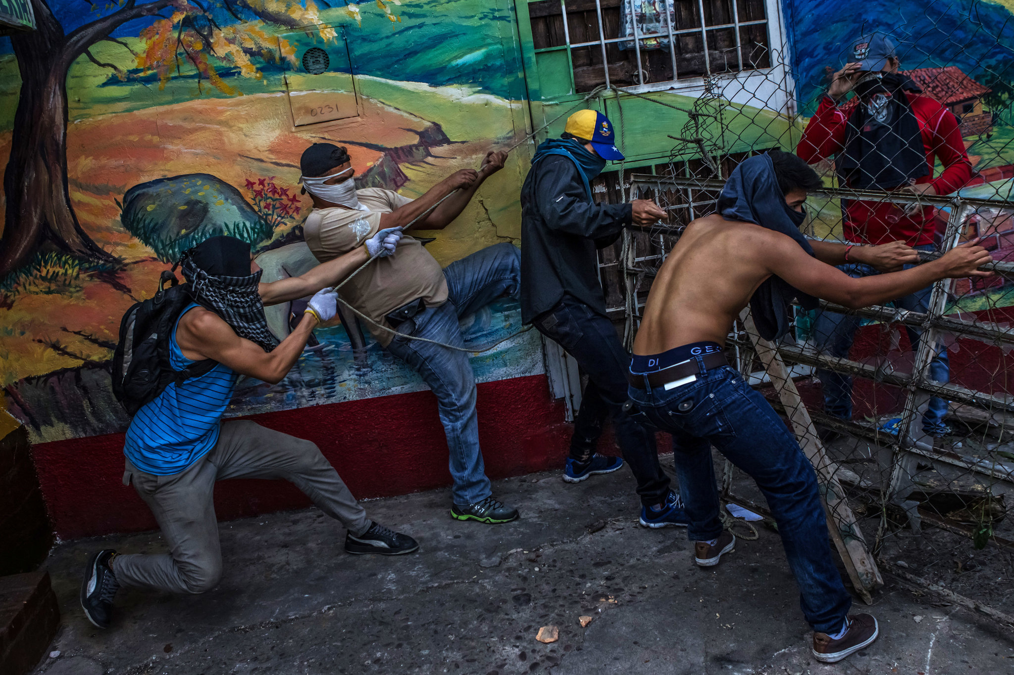La violencia en Venezuela, en primera plana de The New York Times  (imágenes)