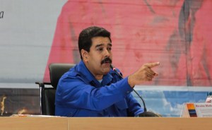Maduro propone ley contra la intolerancia social