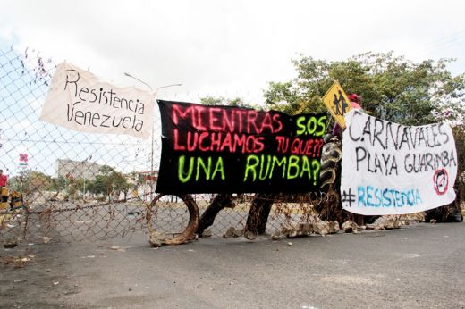 Vecinos de Ciudad Guayana dan trabajo a la GN con barricadas nocturnas