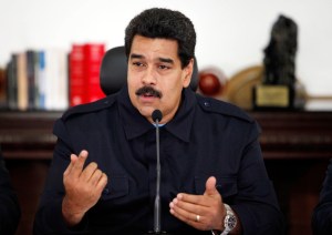 Maduro promete pagar deuda a importadores para combatir escasez