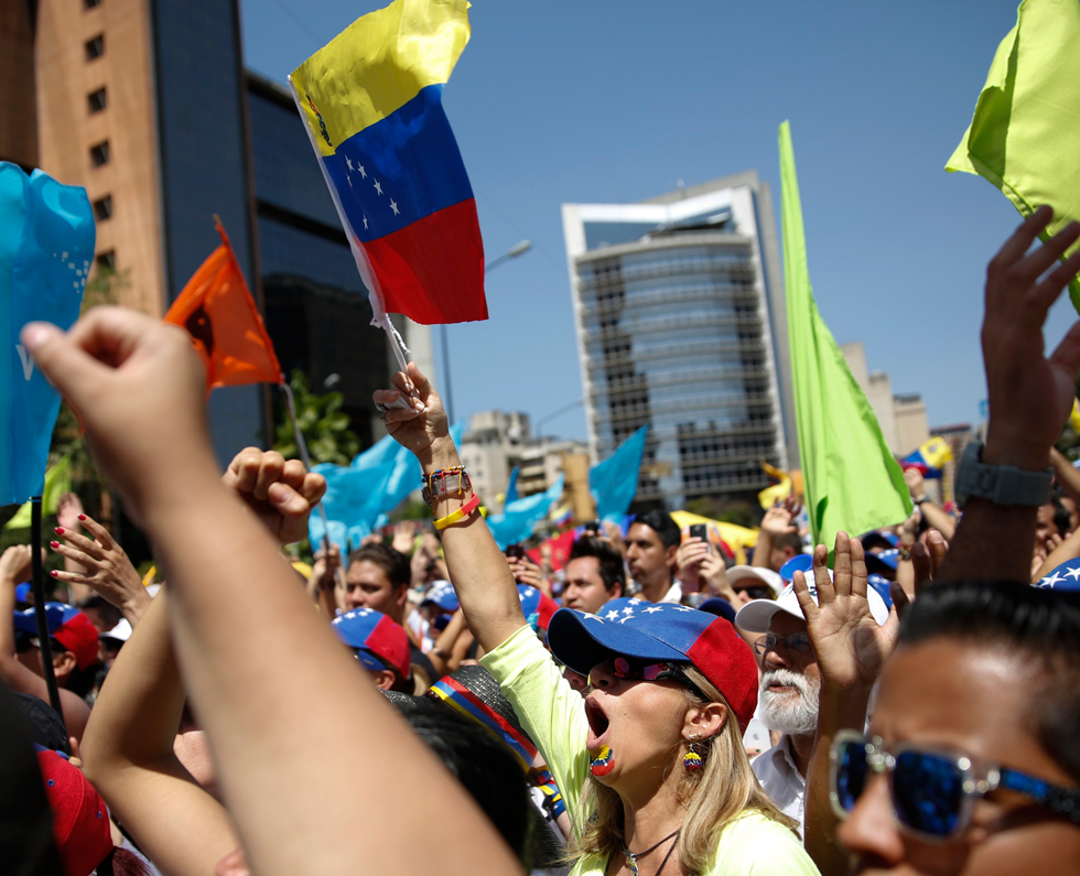 Venezolanos se concentran en Chacaíto por la libertad de Leopoldo López este #4A (Fotos)