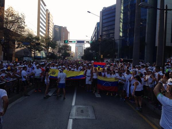 Caraqueños corrieron 10K (Fotos)