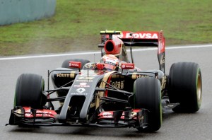 Pastor Maldonado nuevamente con problemas por fallas en su Lotus