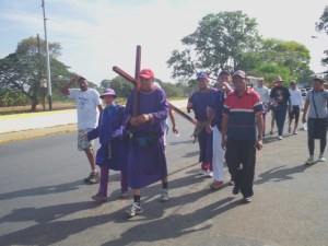 Partió este lunes la “Caminata por la Fe” rumbo al Santuario Nazareno de Achaguas