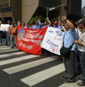 Trabajadores de Corpoelec protestan este 14A (Fotos)
