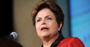 Dilma Rousseff admite que la inflación es un problema en Brasil