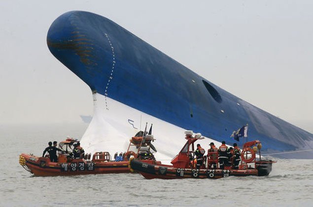 Suspenden búsqueda de cadáveres en ferry surcoreano por mal tiempo