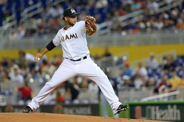 Pitcheo del venezolano Álvarez y jonrón de Ozuna dan triunfo a los Marlins de Miami