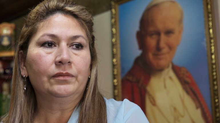 Mujer relata cómo fue sanada por Juan Pablo II