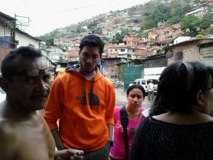Jóvenes se activan y visitan zonas populares de Caracas (Fotos)