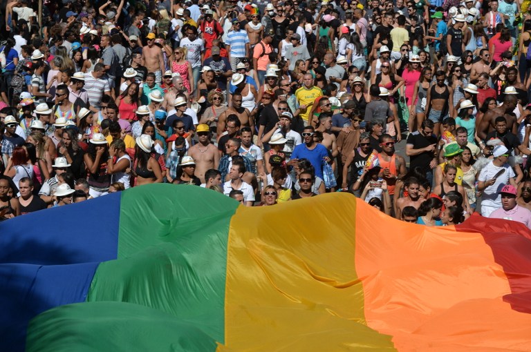 Sao Paulo exhibe su orgullo gay con una multitudinaria marcha (Fotos)