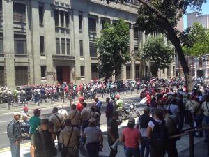 Trabajadores de Ipostel llegan a la vicepresidencia #23M (Fotos)