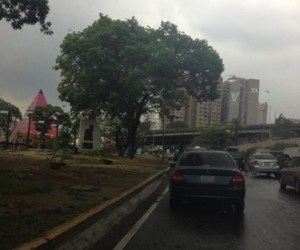Reportan tránsito lento saliendo de Caracas (Foto)